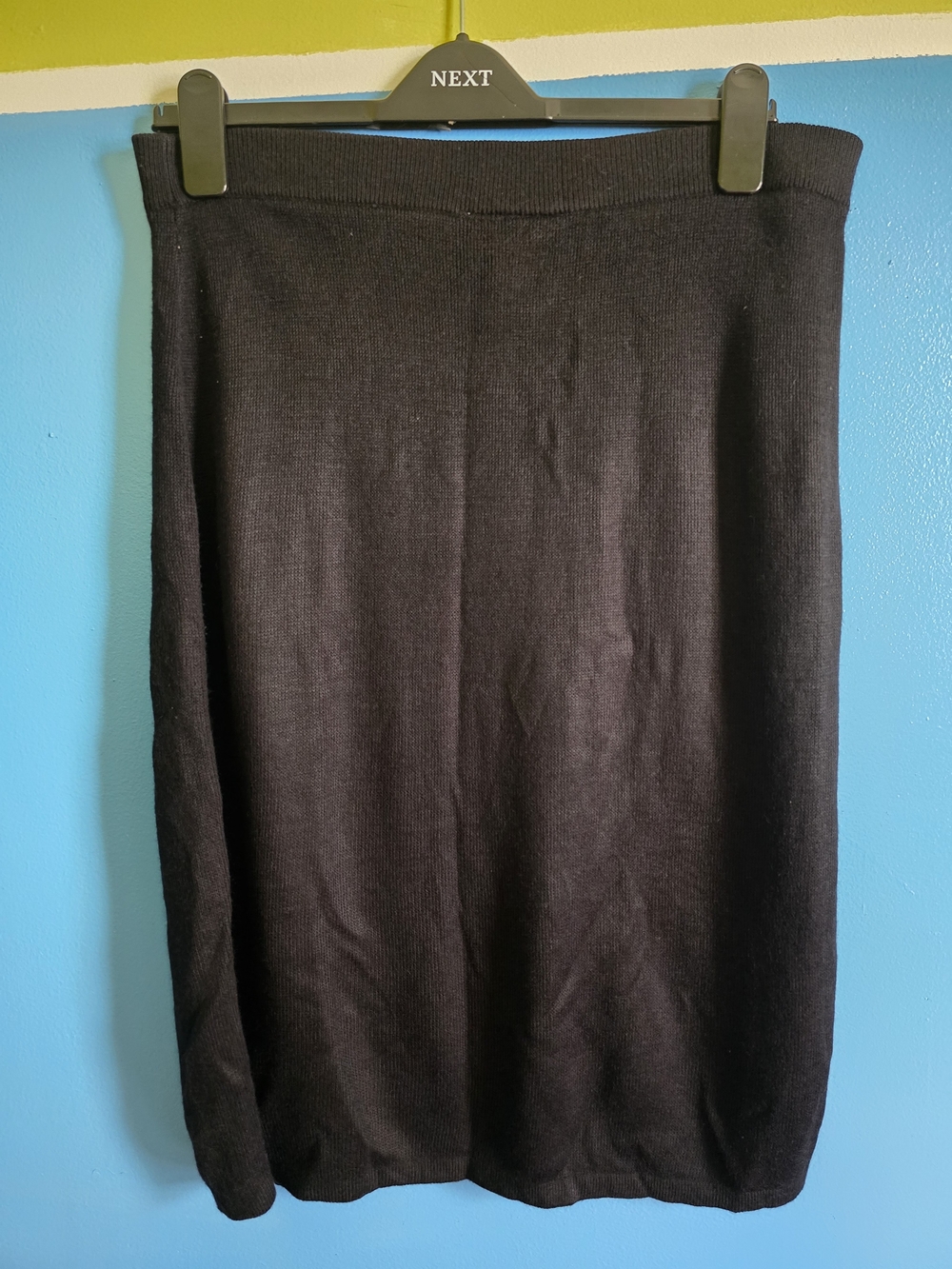 Vintage Milano Design Group Black Sweater Knit Knee Skirt Size L Made Hong Kong